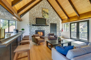 3 Decks, Game Room and Views Lake Arrowhead Home!